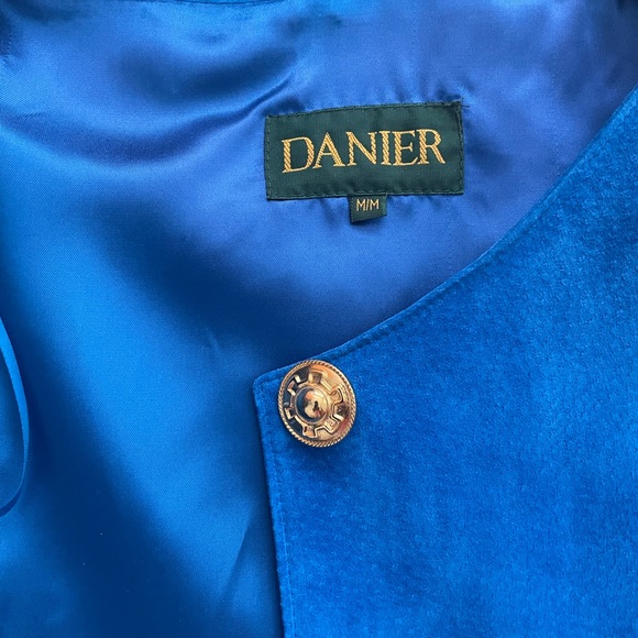 Danier suede blazer - Picture 2 of 6
